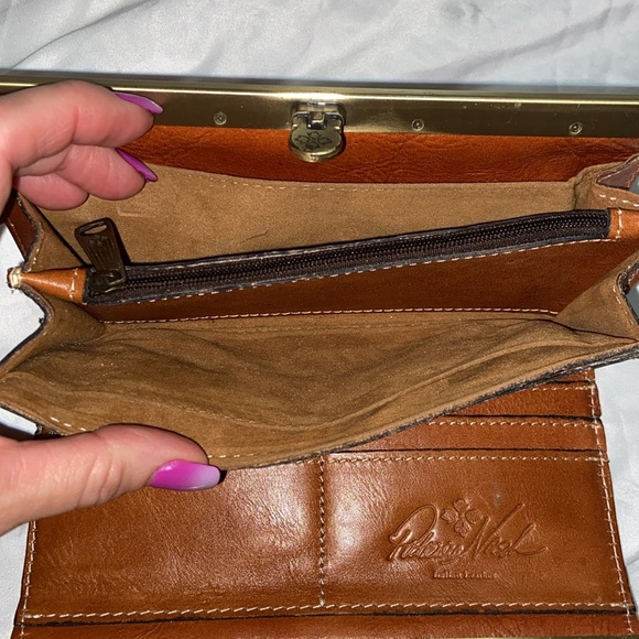 EUC Patricia Nash Cauchy Leather Frame Wallet Floral Print. - Picture 13 of 16